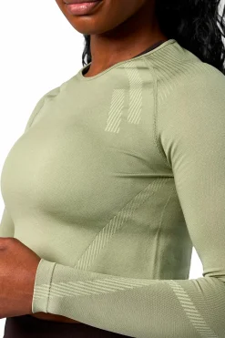impact seamless ls crop top