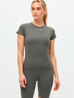 seamless tee